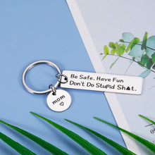 Load image into Gallery viewer, Teen Boys Girls Gift Ideas Don't Do Stupid Keychain Valentine's Day Birthday Christmas Gifts for Son Daughter from Mom Inspirational Graduation Gifts for Teenager Teens Stocking Stuffer Gag Gifts