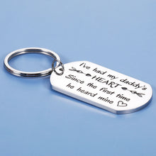 Load image into Gallery viewer, Dad Gifts Keychain from Daughter Son New Dad Daddy to Be Gifts for Men Birthday Christmas Father’s Day Valentine Gifts New Father Mother Soon to Be First Time Dads Moms Gifts from New Mommy