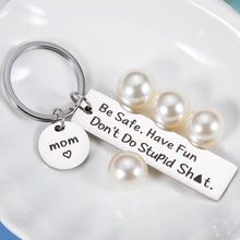 Load image into Gallery viewer, Teen Boys Girls Gift Ideas Don't Do Stupid Keychain Valentine's Day Birthday Christmas Gifts for Son Daughter from Mom Inspirational Graduation Gifts for Teenager Teens Stocking Stuffer Gag Gifts