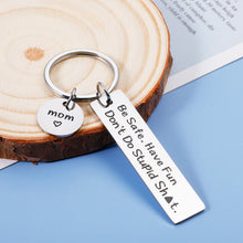 Load image into Gallery viewer, Teen Boys Girls Gift Ideas Don't Do Stupid Keychain Valentine's Day Birthday Christmas Gifts for Son Daughter from Mom Inspirational Graduation Gifts for Teenager Teens Stocking Stuffer Gag Gifts